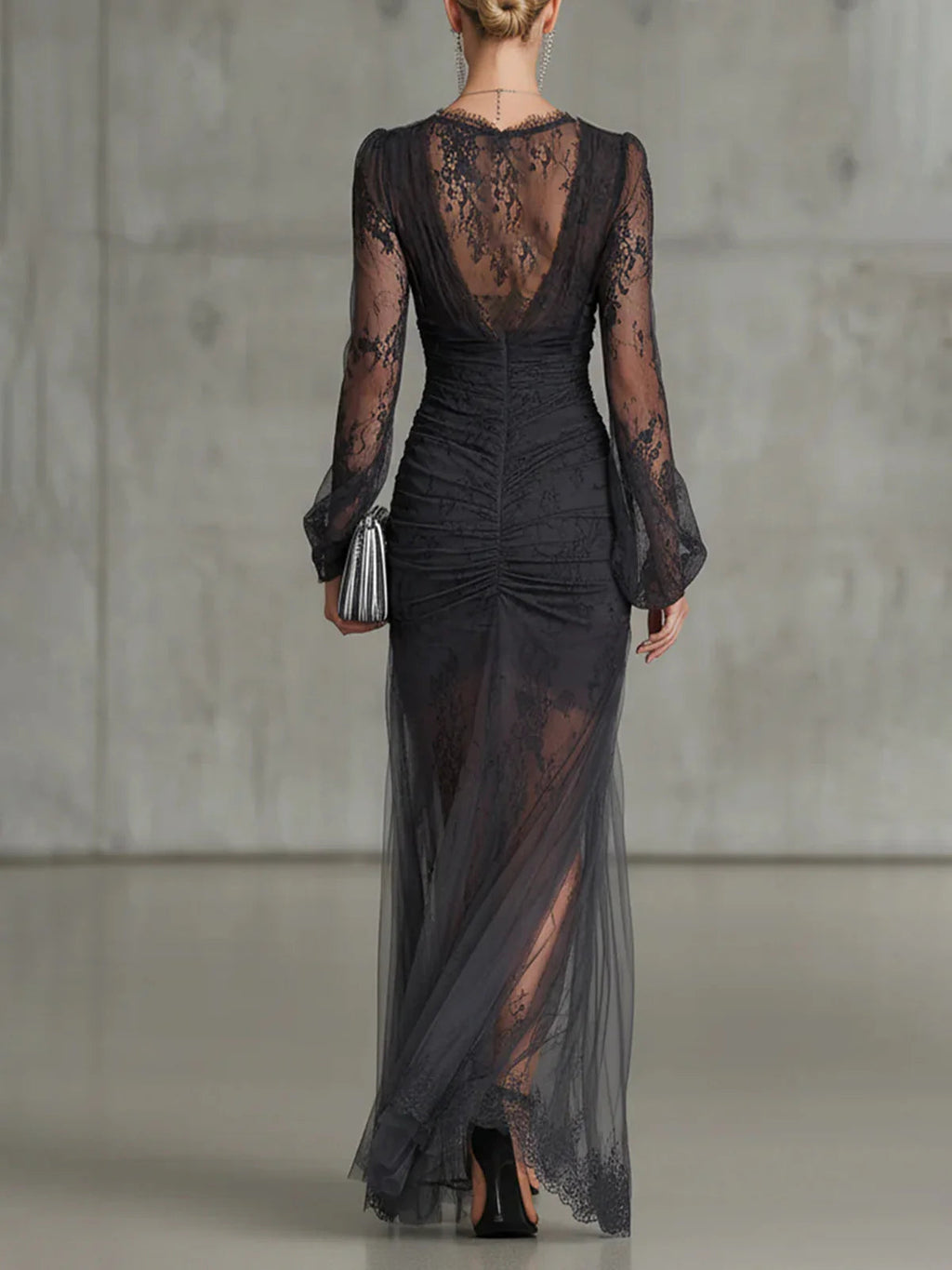 Eiko | Spitzen-Maxikleid mit Beinschlitz