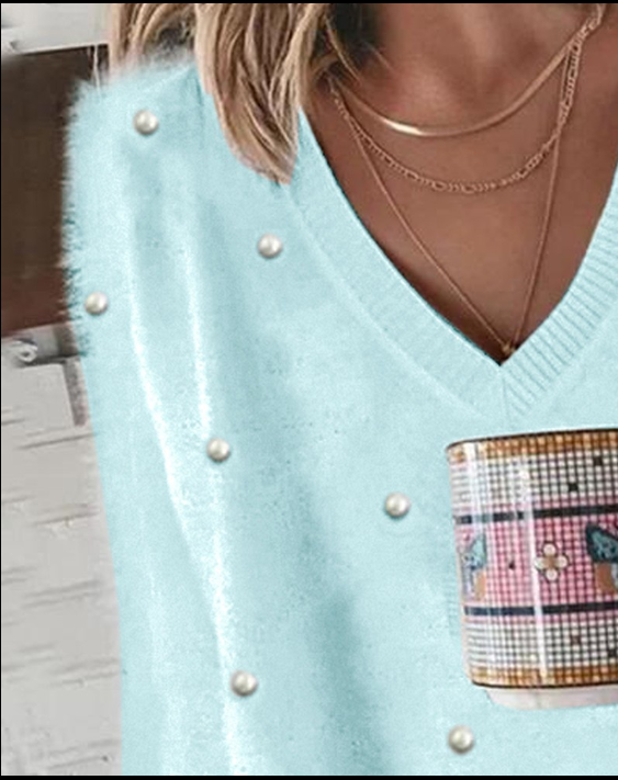 Helge | Strickpullover mit V-Ausschnitt und Perlendetails