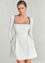 Luisa | Samt-Minikleid mit Blumenapplikationen