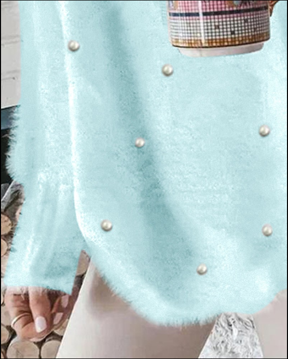 Helge | Strickpullover mit V-Ausschnitt und Perlendetails