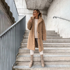 Hanne-Trud | Winterjacke aus weichem Plüsch mit Knopfleiste