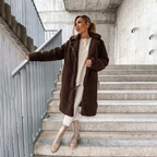 Hanne-Trud | Winterjacke aus weichem Plüsch mit Knopfleiste