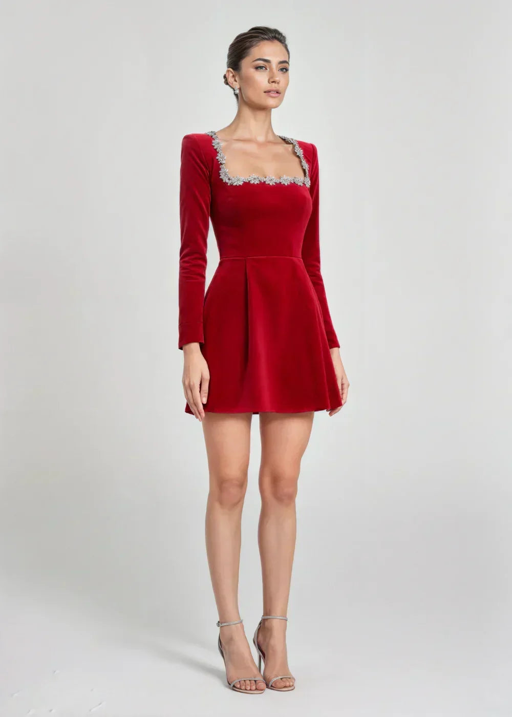 Luisa | Samt-Minikleid mit Blumenapplikationen