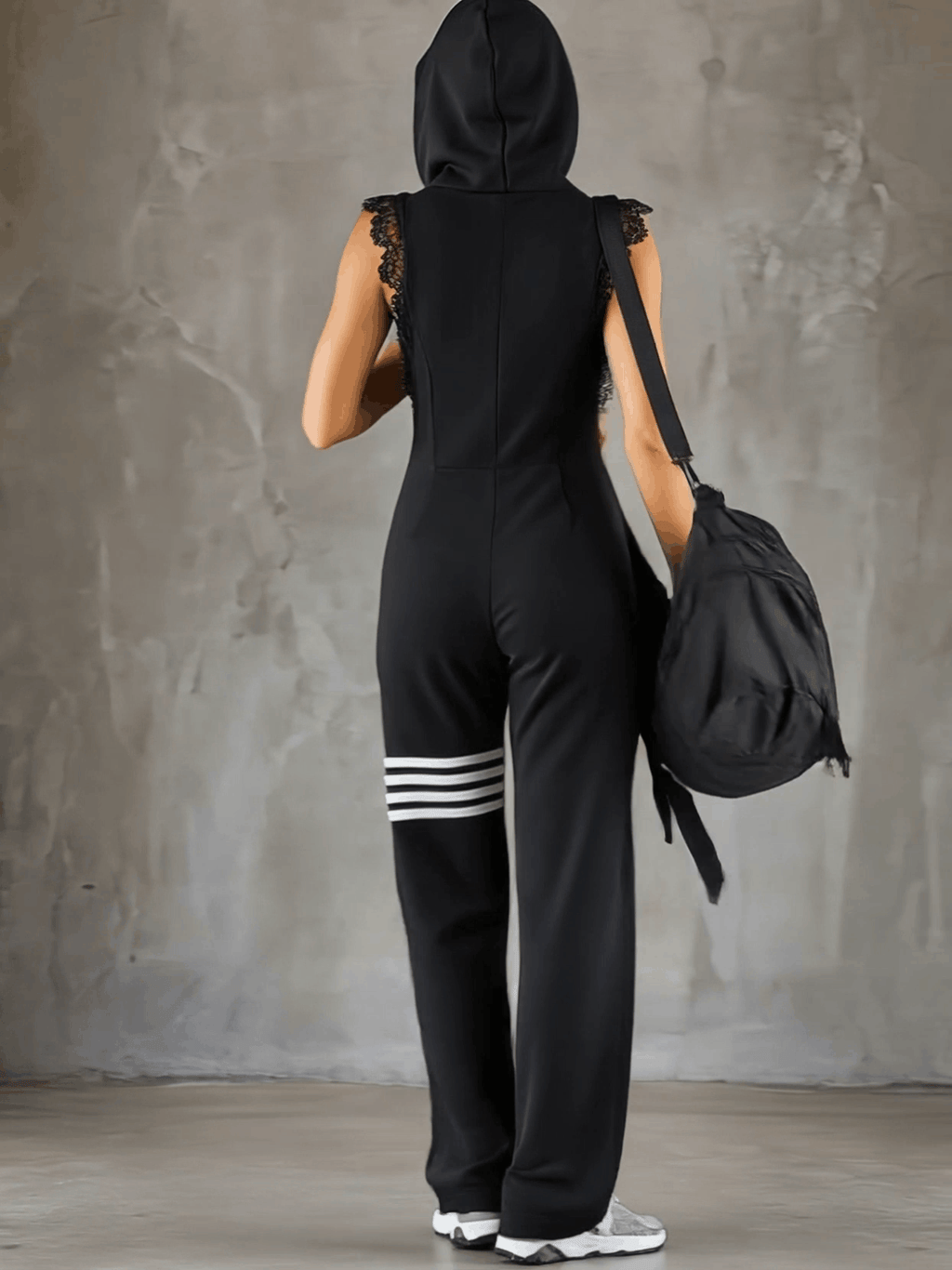 Mara | Ärmelloser Kapuzen-Jumpsuit mit Reißverschluss