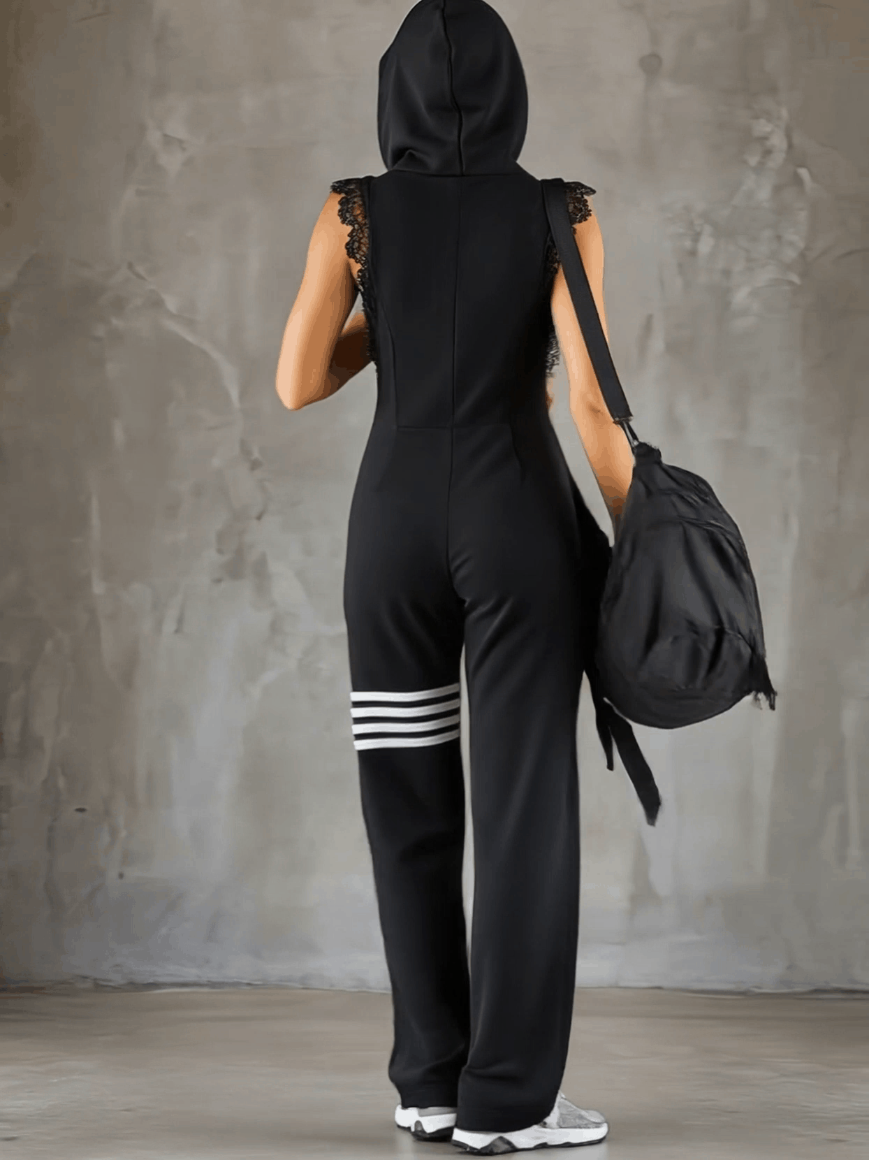 Mara | Ärmelloser Kapuzen-Jumpsuit mit Reißverschluss