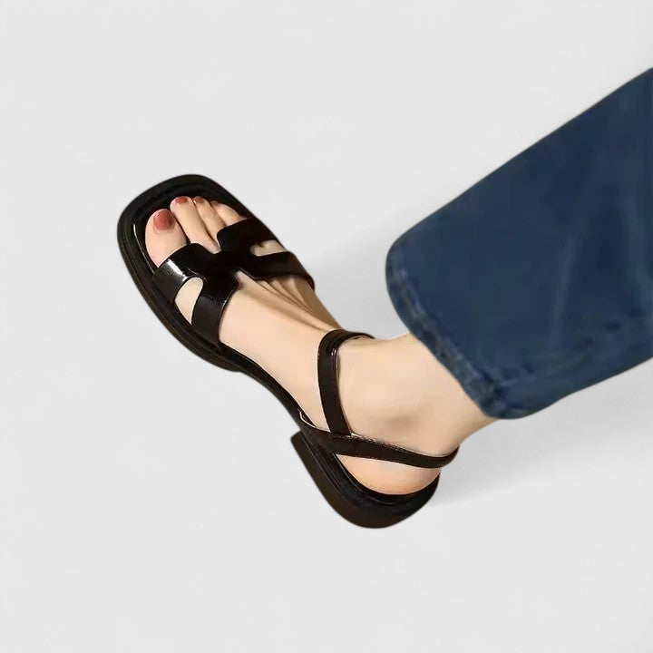 Vera | Elegante flache Sandale für Damen