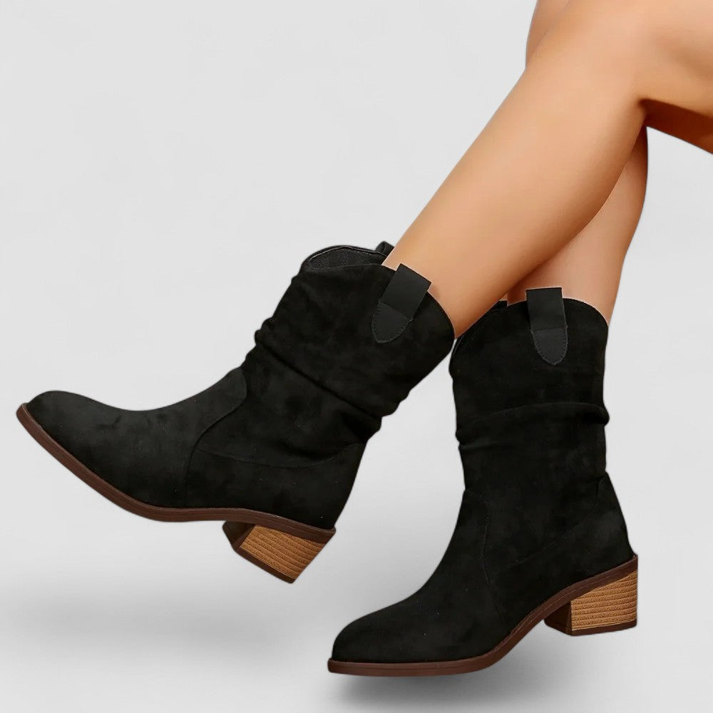 Kira | Wadenhohe Stiefel mit Zuglaschen