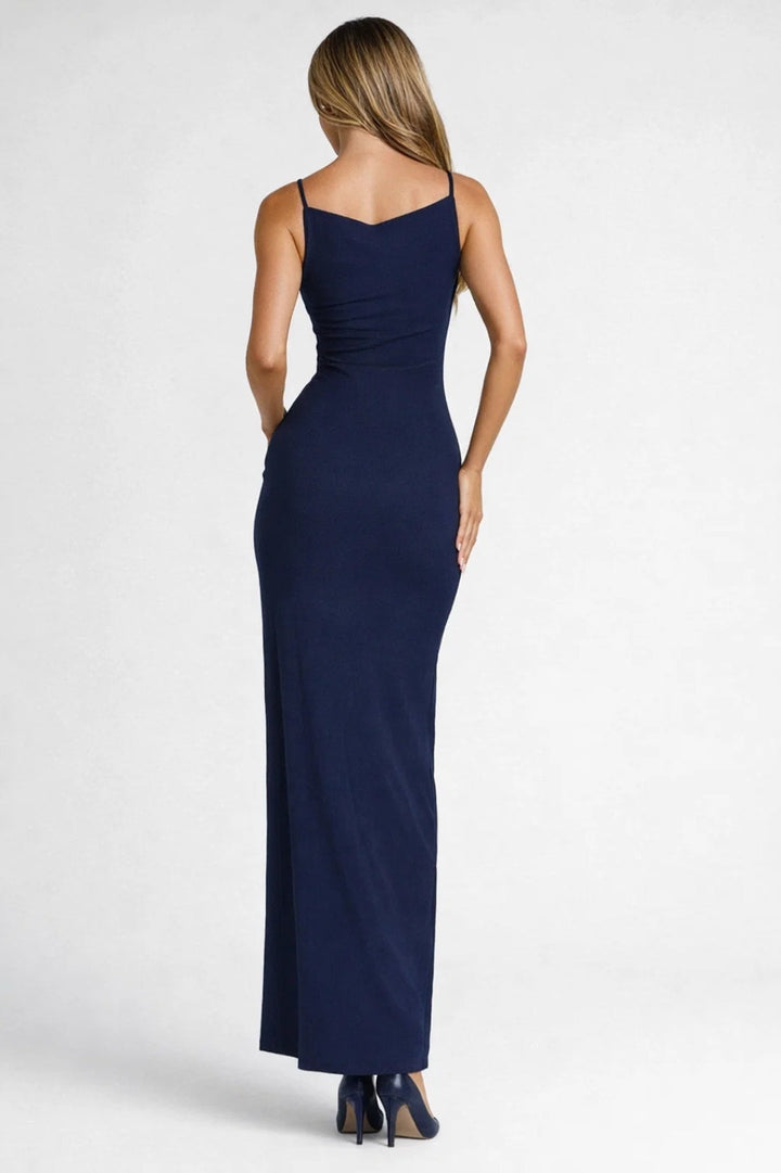 Noemi | Figurbetontes Maxikleid mit Schlitz