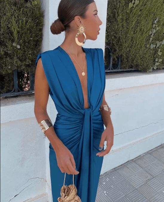Isabelle | Festkleid mit tiefem V-Ausschnitt