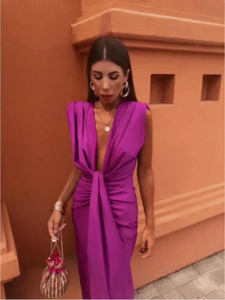 Isabelle | Festkleid mit tiefem V-Ausschnitt