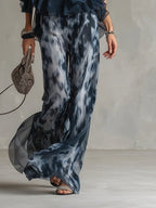 Sylvie | Chiffon-Set mit Neckholder-Top und bedruckter weiter Hose, Navy