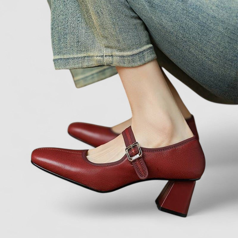 Traudl | Riemenschuhe mit Absatz