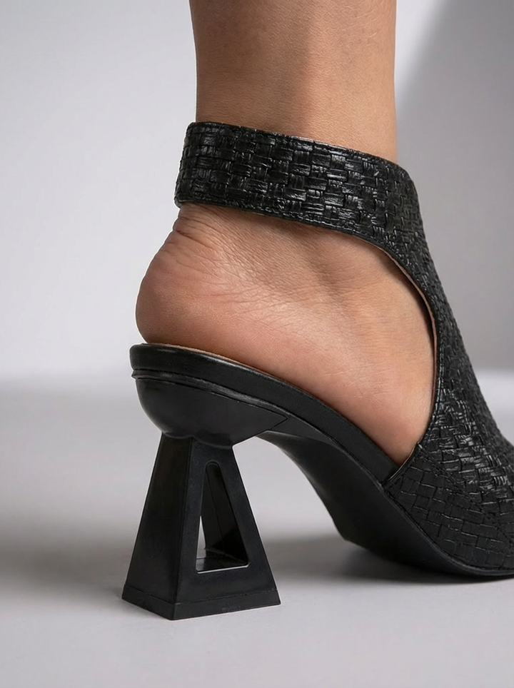 Aura | Geflochtene Heels mit Blockabsatz